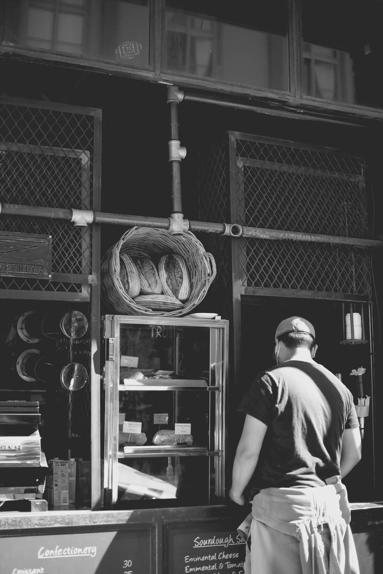 2022-02-17 - Cape Town - Man ordering coffee